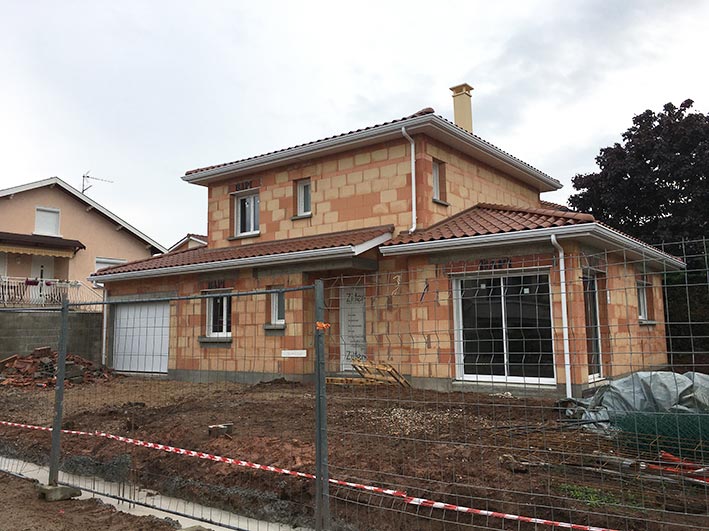 Construction de maison sur Craponne, Ouest Lyon, sur petit terrain, maison neuve à étage
